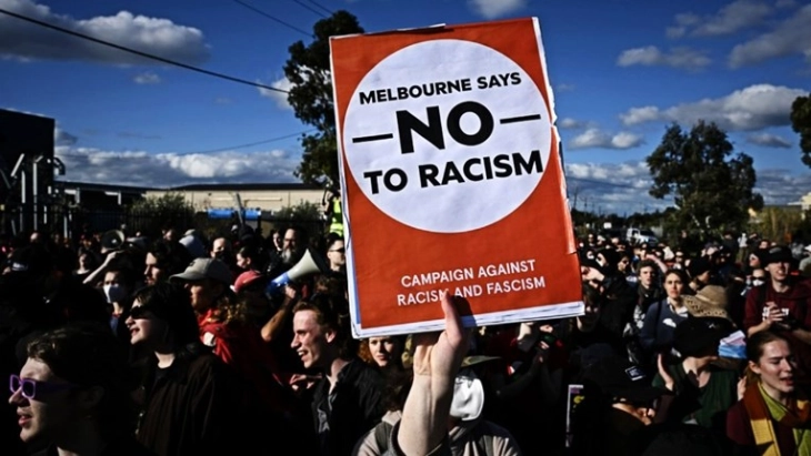 Австралија го забрани нацистичкиот поздрав