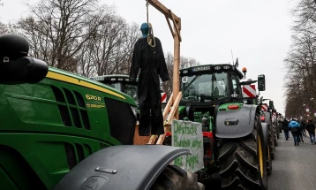 Протест со трактори на германските земјоделци, блокади низ цела држава