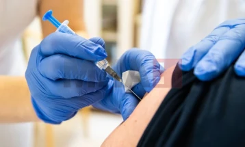 ЕУ апелира за помасовна вакцинација против корона вирусот и сезонскиот грип 