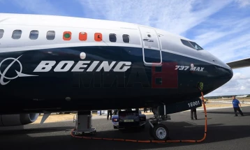 „Боинг“ призна направена грешка откако авион остана без врата по полетувањето