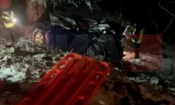 Четири лица потешко повредени во сообраќајка на Пониква