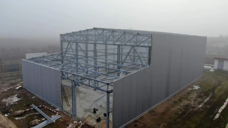 Се гради спортска сала во кавадаречко Возарци