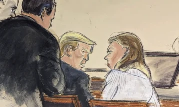 Судијата се закани дека ќе го исфрли Трамп од судницата на судењето против него за клевета 