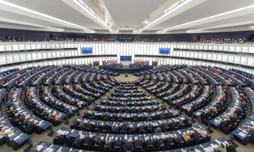 Европарламентот побара „траен прекин на огнот“ во Газа