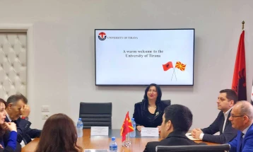 Николовска: Македонскиот и албанскиот јазик отворија мостови за високообразовна, научна и културно-дипломатска соработка