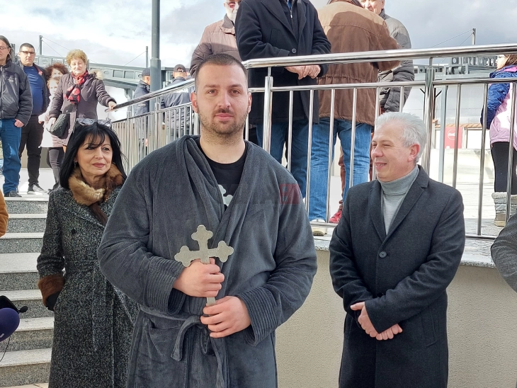 Влатко Орданоски го фати светиот крст во Прилеп