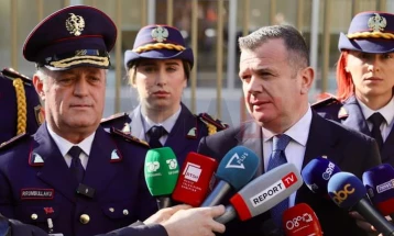 Në një operacion të madh policia shqiptare arrestoi 273 persona, sekuestrohen armë, drogë dhe para