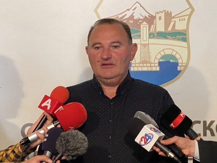 Stojanovski: Do të dakordohemi nëse do të ketë transport publik prej orës 17:00, nesër prej orës 04:?45 do të funksionojë normalisht