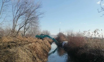 Чистење на каналската мрежа во општина Илинден