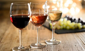 Неготино избира најдобри вина и ракии во чест на празникот на лозарите и винарите ,,Свети Трифун