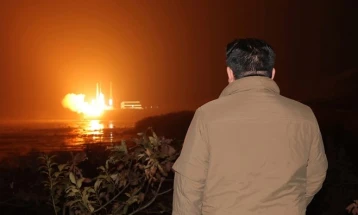 Ким Џонг-ун нагледуваше лансирање крстосувачка ракета од подморница
