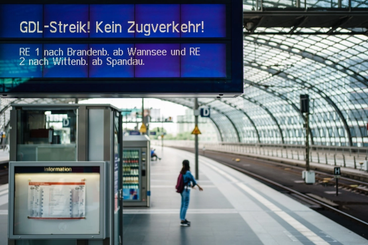 Германскиот синдикат повика на штрајк на јавниот транспорт в петок