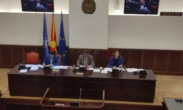 Одложена седницата на собраниската Комисија за европски прашања, ВМРО-ДПМНЕ побараа одржување јавна расправа за четирите од пакетот закони на МИОА 