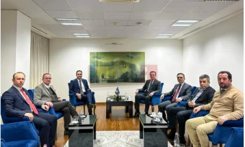 Лидерите на ЕСП и Таравари на средба со Албин Курти во Приштина