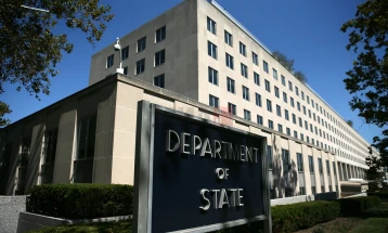 Стејт департмент: САД се длабоко разочарани од одлуката за забрана на динарот, Приштина да го одложи спроведувањето