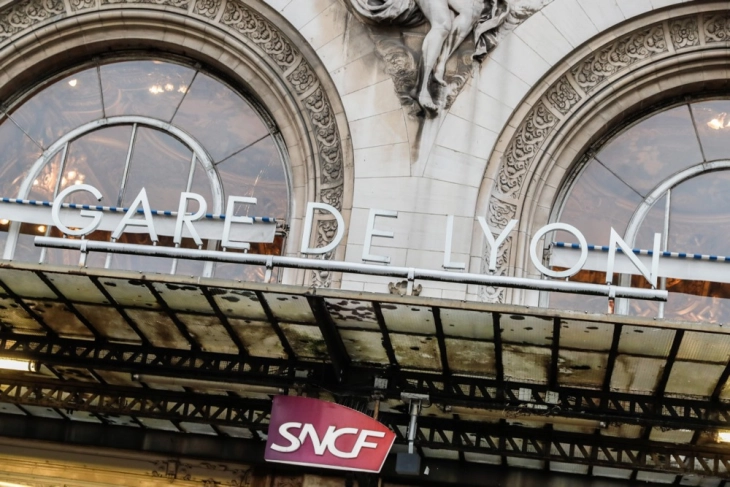 Three injured in stabbing at Gare de Lyon station in Paris