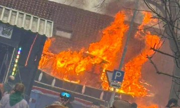 Пет лица повредени во пожар на карневал во германскиот град Кил
