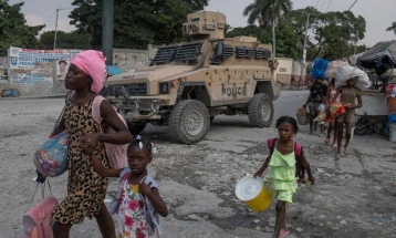 Полицијата употреби солзавец на антивладините протести на Хаити