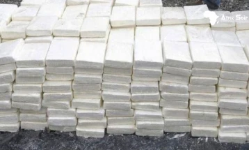 Разбиена криминална група која се обидела да пренесе три тони кокаин од Јужна Америка во Европа