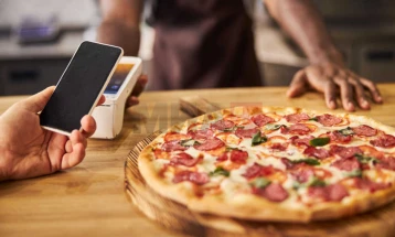 Национален ден на пицата: Забавено темпото на поскапување на пиците во ЕУ 