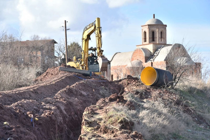 Заврши поврзувањето на штипската населба Горна Железнички со колекторскиот систем