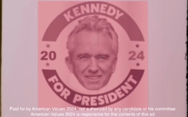 Роберт Ф. Кенеди се извини за рекламата во која тој е претставен како неговиот вујко ЏФК