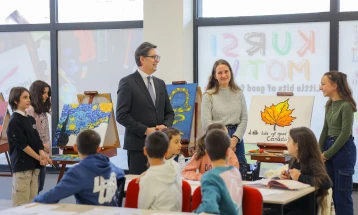 Presidenti Pendarovski e vizitoi Fondacionin „Little Bits of Good Foundation“