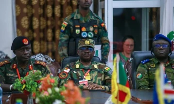 ЕКОВАС испрати дипломатска мисија во Сенегал