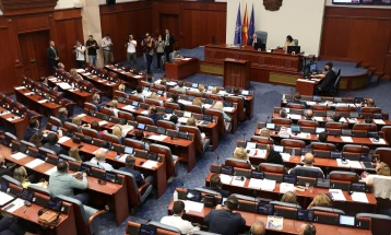 Дебата за изборот на уставни судии: Мнозинството апелира да не се дозволи нефункционалност на Судот, опозицијата обвинува за кршење на Деловникот