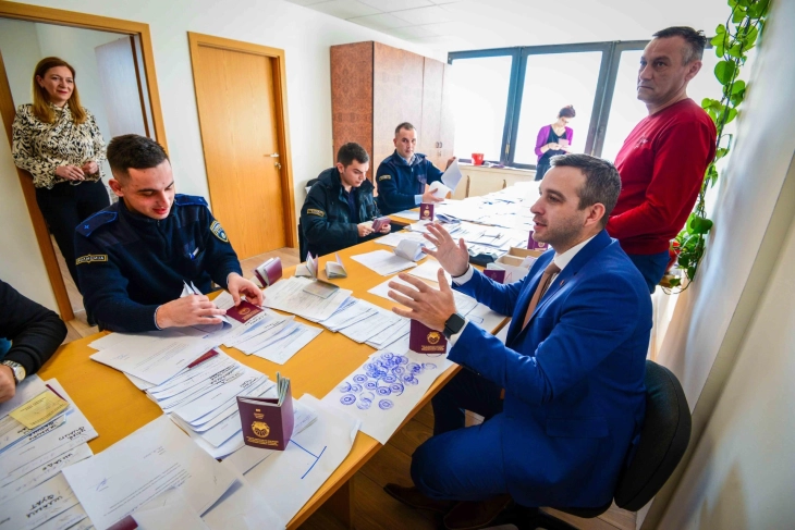 Bojmacaliev: Në dhjetor dhe janar shënuam numër rekord prej mbi 170.000 qytetarëve të fotografuar për dokumente udhëtimi