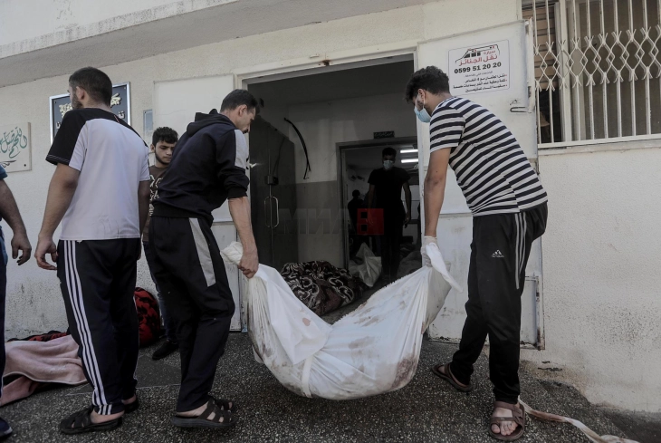 Të paktën 67 palestinezë  humbën jetën mbrëmë në sulmet izraelite në Gazë