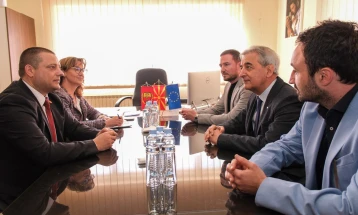Министерот за локална самоуправа Ристо Пенов во посета на Крушево и Кривогаштани