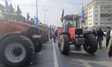 Fermerët grekë paralajmëruan bllokadë të re në pikën kufitare Evzoni drejt Maqedonisë së Veriut