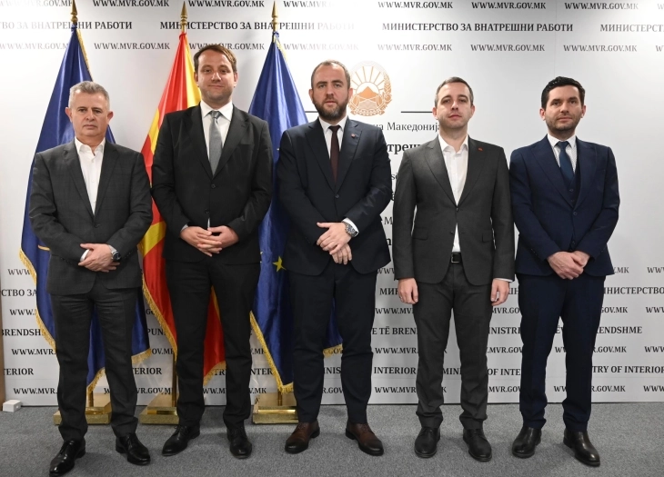 Takimi i Toshkovskit, Bushit dhe Bojmacalievit me ambasadorin e Republikës së Kosovës, Florian Qehaja