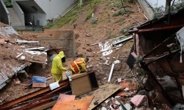 Две деца загинаа во свлечиште во Калифорнија