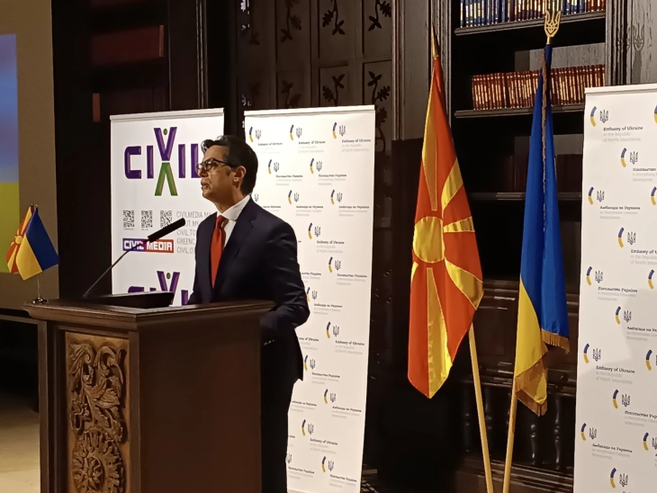 Pendarovski: Epilogu i luftës në Ukrainë do të ndikojë mbi rendin dhe marrëdhëniet ndërkombëtare në të ardhmen