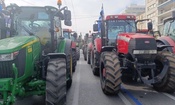 Bujqit grek do ta bllokojnë vendkalimin Evzoni nga ora12 deri në orën 16