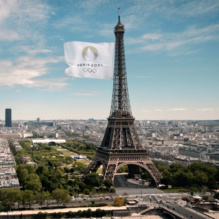 Макрон в четврток го отвора Олимпиското село во Париз