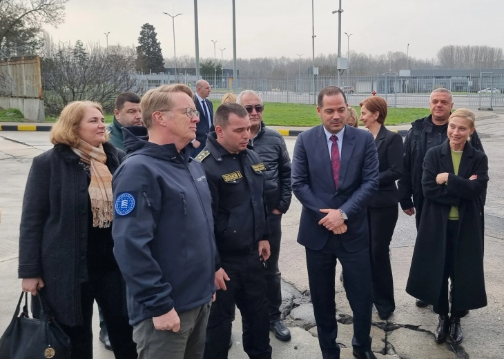 Стојанов-Лајтенс: Планирано е од 20 март тројно да се зголеми бројот на вработени во Фронтекс на бугарските граници