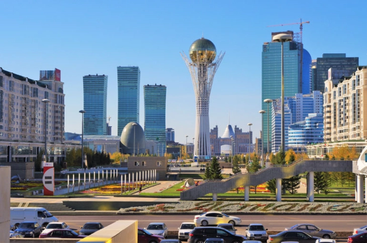 Kazakistani kalon në një zonë tjetër kohore