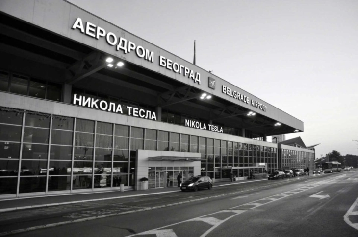 Аеродромот „Никола Тесла“ во Белград отворен за сообраќај, дојавите за бомби биле лажни