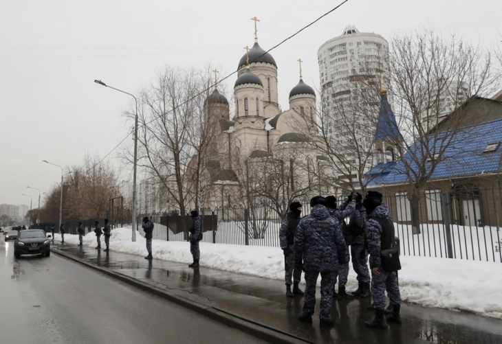 Растат тензиите пред погребот на Навални во Москва