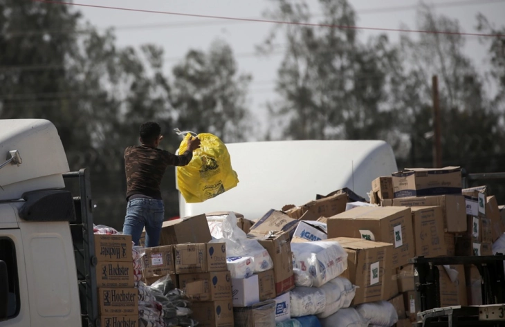 Mbi 120 kamionë me ndihma humanitare kanë hyrë në Gaza