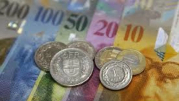 Пад на вредноста на швајцарскиот франк поради ненадејната најава за заминување на претседателот на Швајцарската централна банка