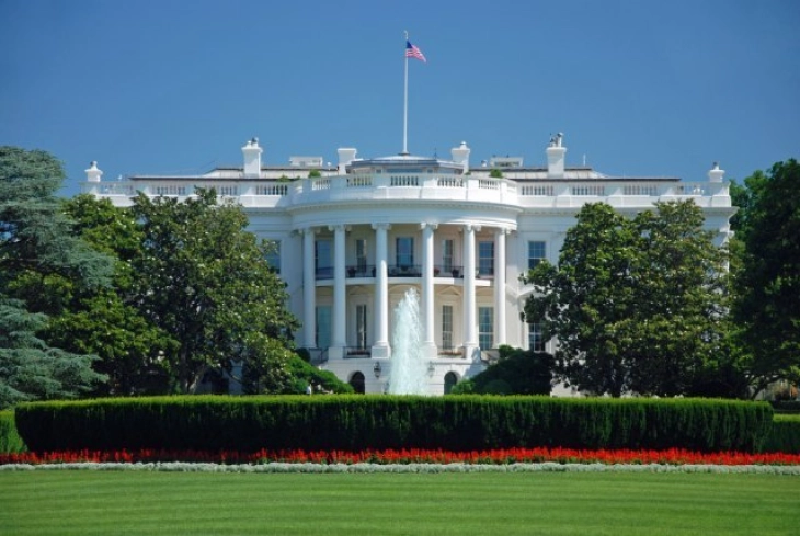 Бела куќа: Бајден го потпиша нацрт-законот со кој се избегнува блокирање на владата
