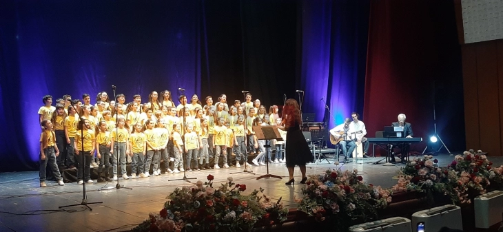 Академскиот хор „Мирче Ацев“ од Скопје настапи во тетовскиот Центар за култура