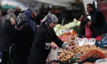 Годишната стапка на инфлација во Турција во февруари изнесува 67,07 отсто, што е највисока во последните 15 месеци