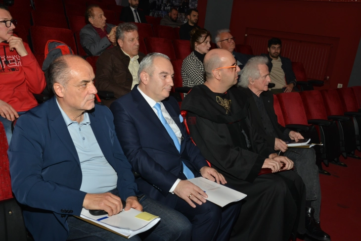 Важноста на дигиталната трансформација и сајбер безбедноста, како и дигиталната дипломатија во фокусот на книгата „Дигитална ера“ од Санде Смиљанов