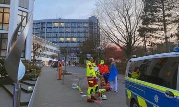 Заложничка криза во Германија: Жена упаднала во клиника, запалила факел и се заканувала