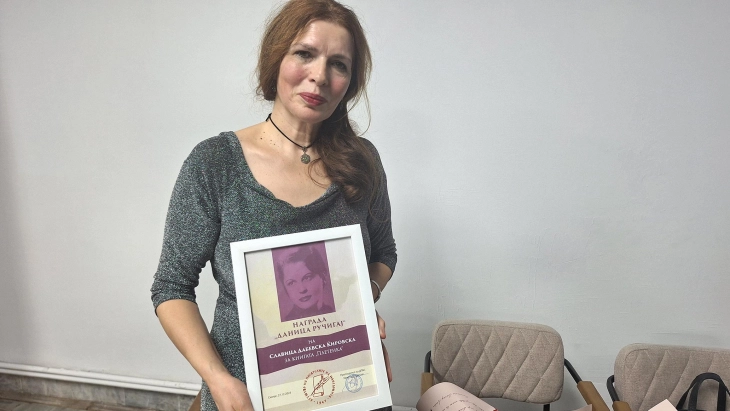 Tetovo poet Slavica Dabevska Kjirovska wins Danica Ruchigaj award